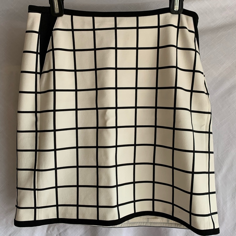 WHBM white/cream block skirt - size 8